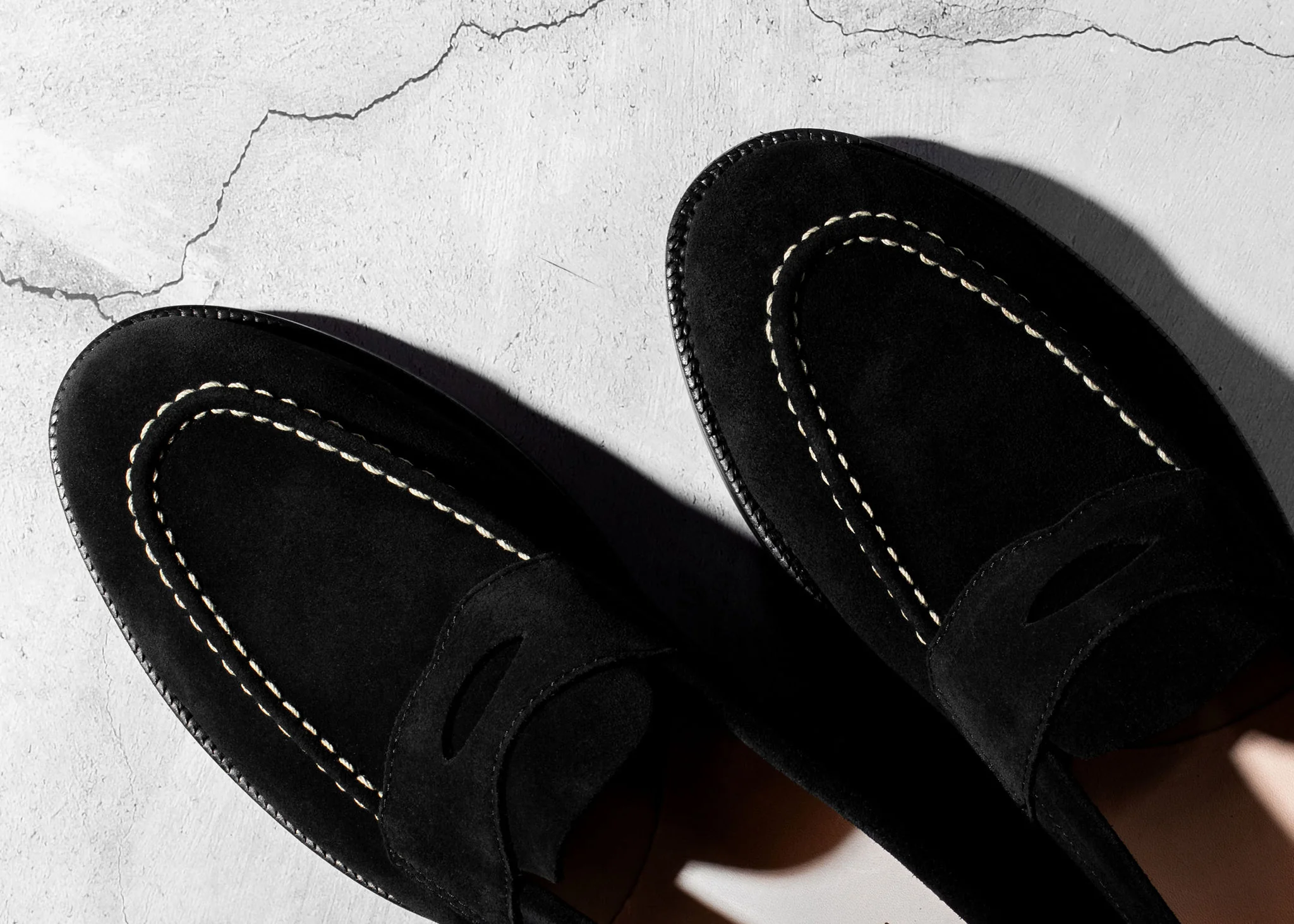 Unlined Traveler Penny Black Suede - Image 4