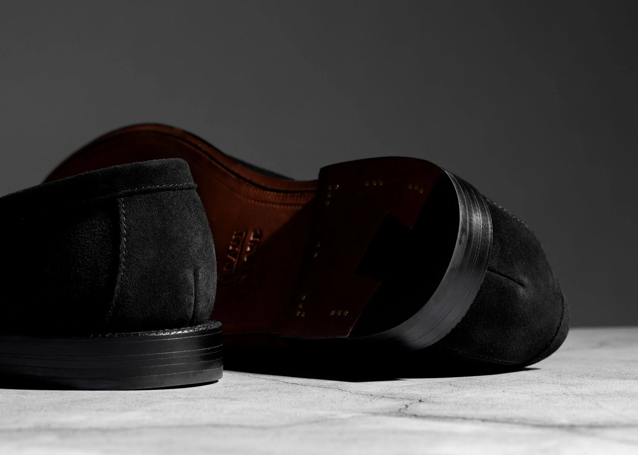 Unlined Traveler Penny Black Suede - Image 5